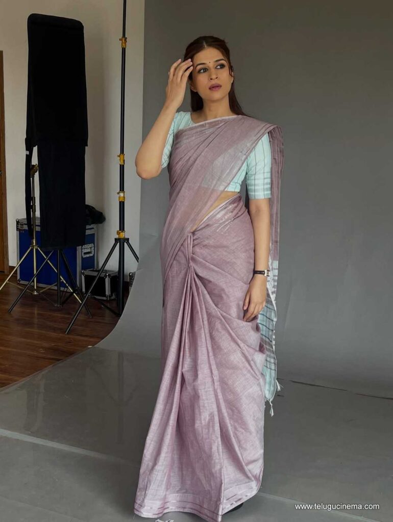 shraddhadas stills 191225 01