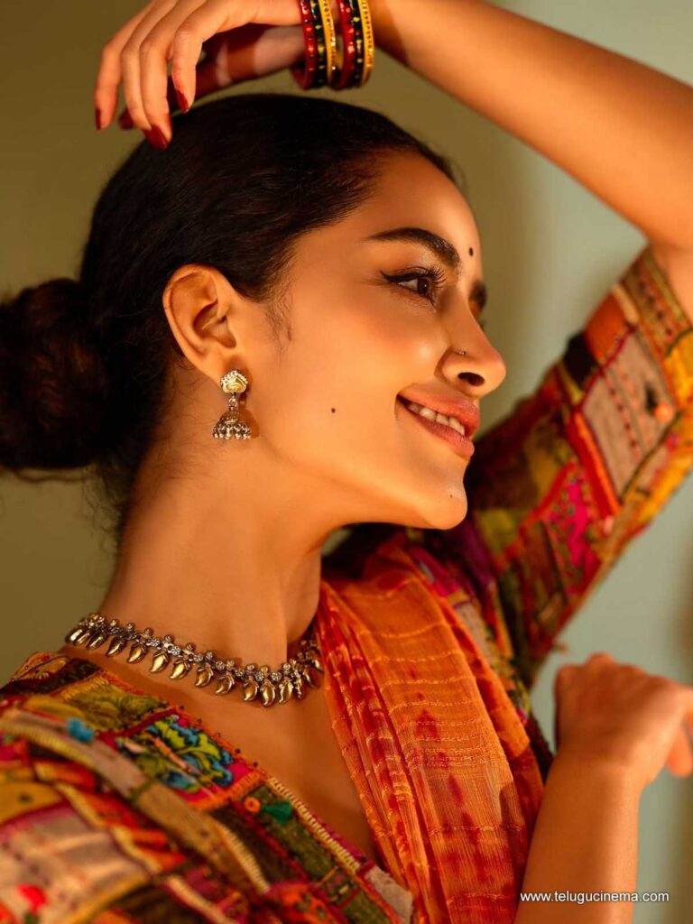 anupama stills 010126 02
