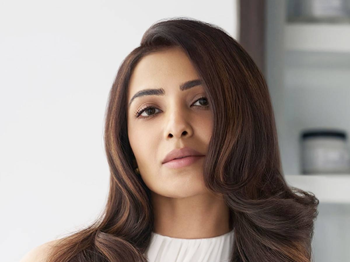 Samantha calls herself and Raj Nidimoru an 'irritating couple' 1 Samantha Ruth Prabhu