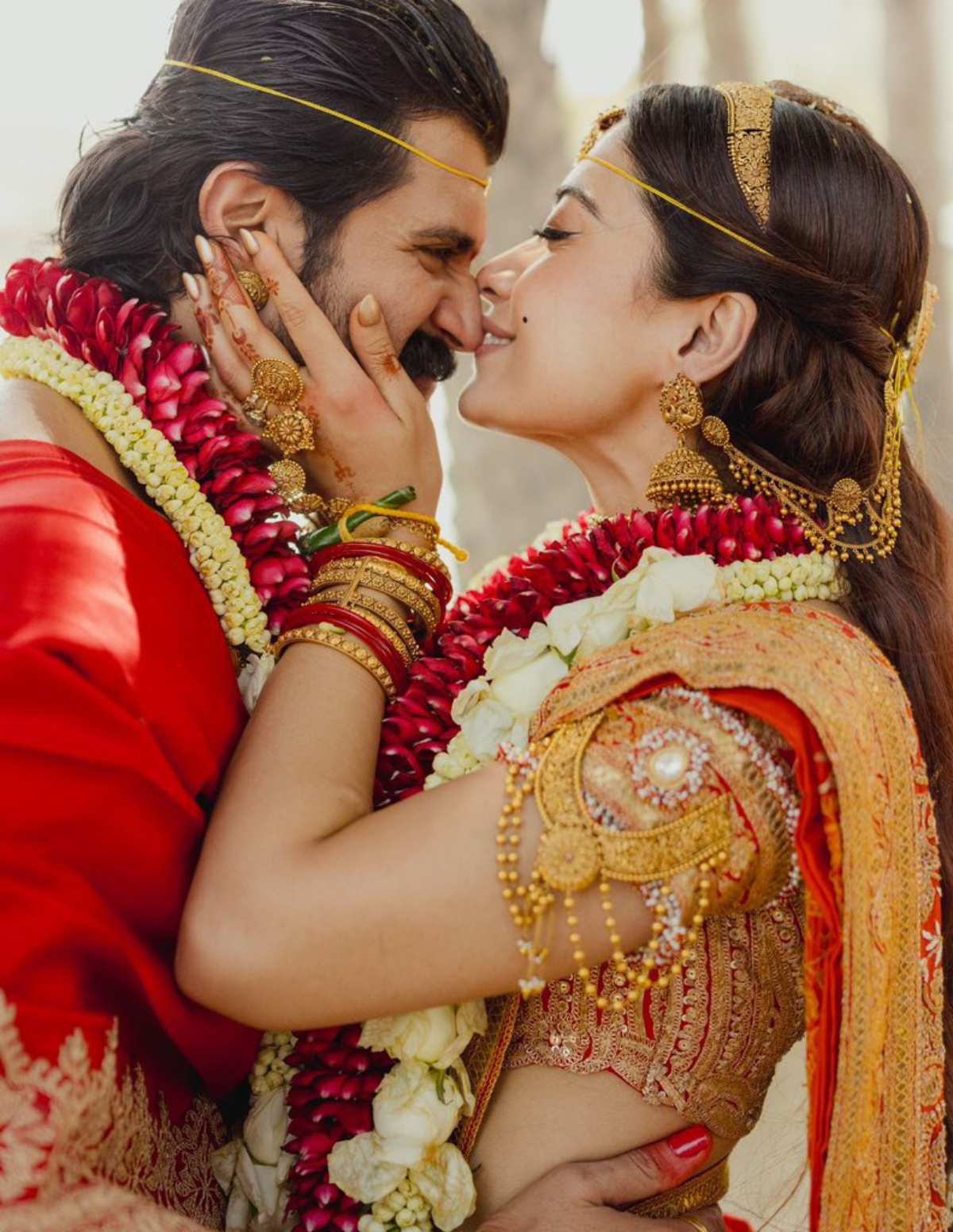 Vijay Deverakonda marries his best friend Rashmika Mandanna 1 Rashmika Mandanna Kissing Vijay Devarakonda Photos