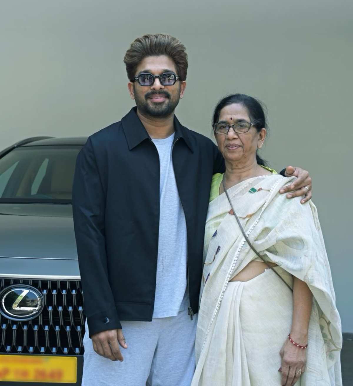 Allu Arjun surprises mother with luxury Lexus
