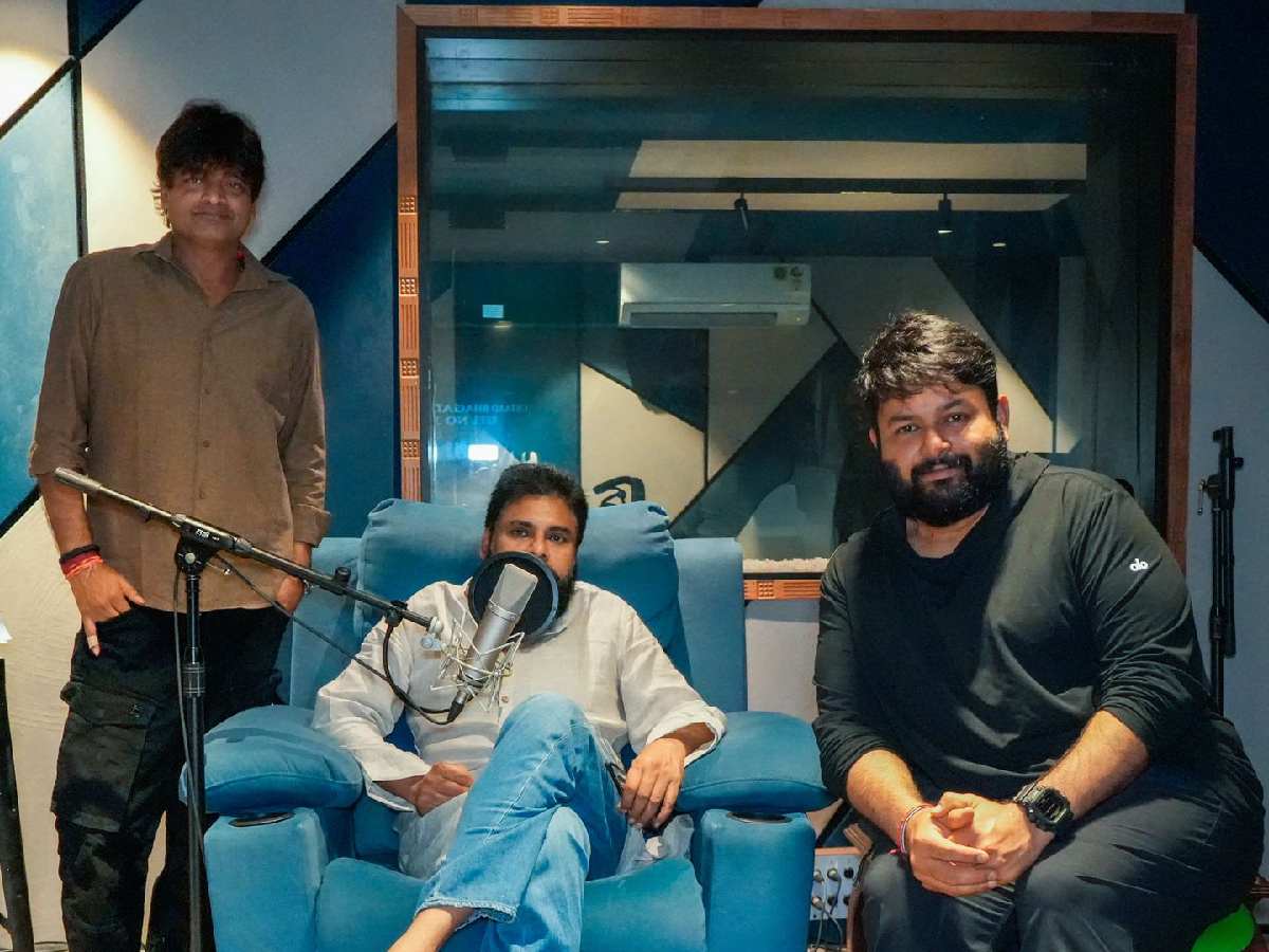 Pawan Kalyan begins dubbing for Ustaad Bhagat Singh 1 Pawan Kalyan dubbing for Ustaad Bhagat Singh