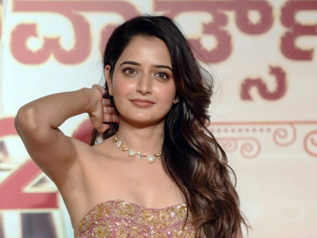 Ashika Ranganath lands another biggie Telugu? 1 Ashika Ranganath