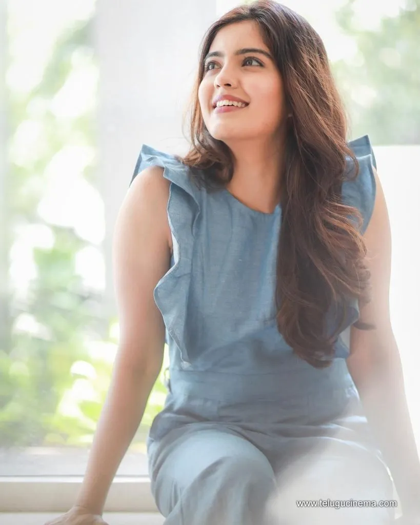 Amruthaayiier Stills 16082100001
