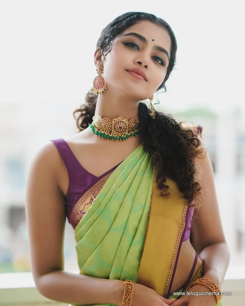 Anupama Stills 14082100004