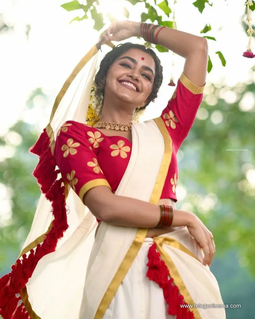 Anupama Stills 21082100003
