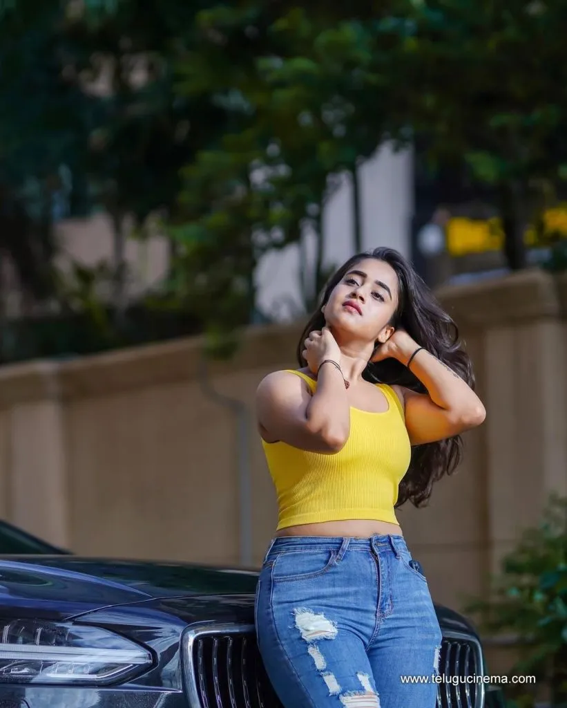 Deepthisunaina Stills 11082100004