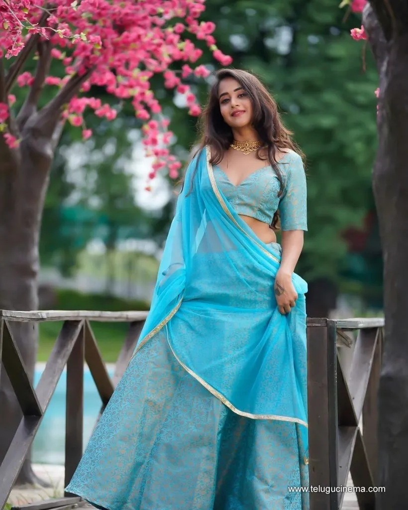 Deepthisunaina Stills 17082100004