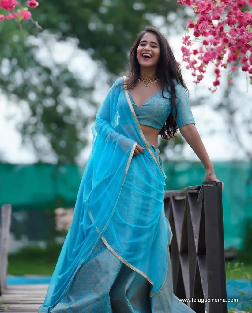 Deepthisunaina Stills 17082100006