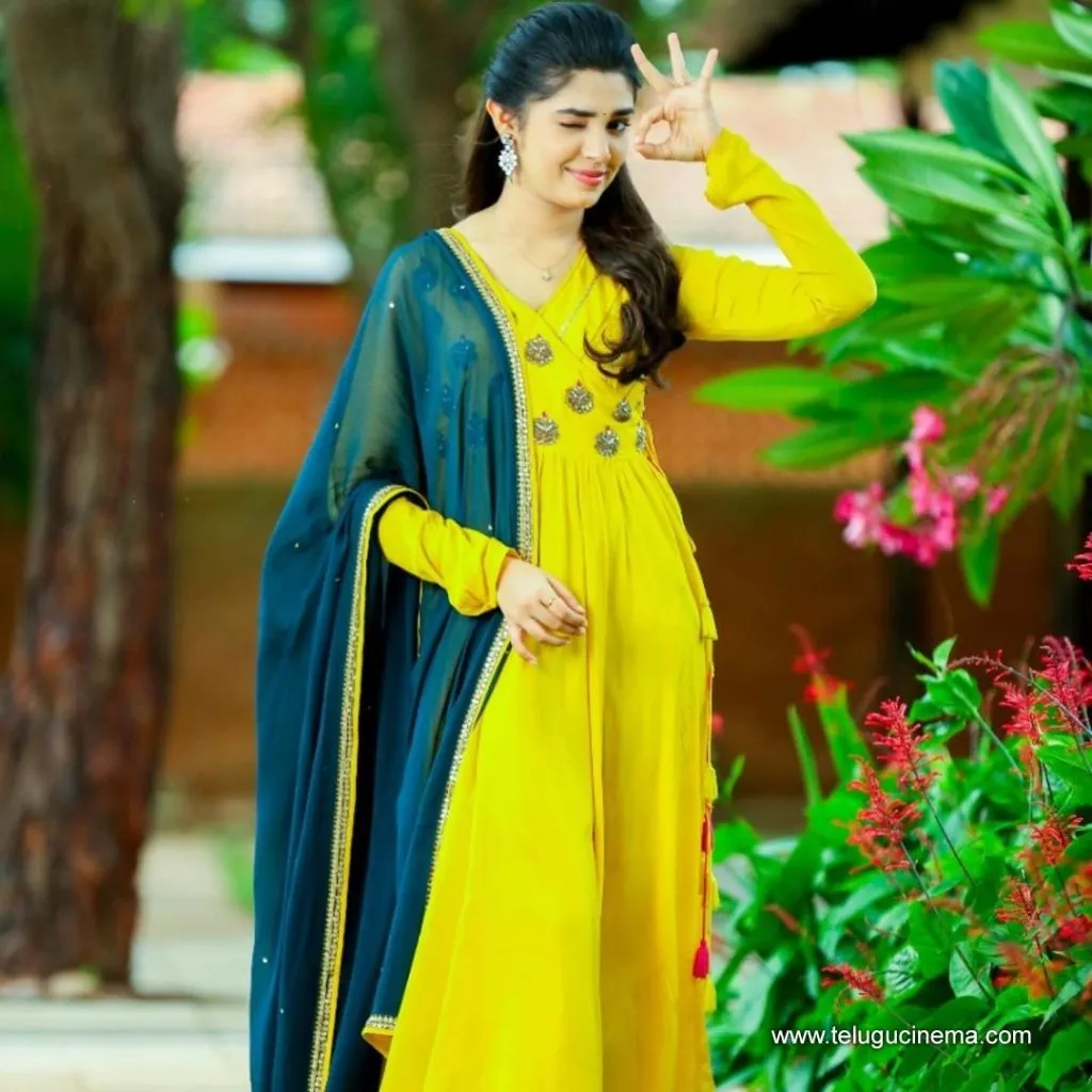 Kritishetty Stills 21082100001