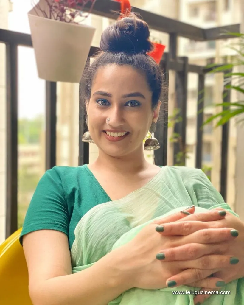 Manjusha Stills 07082100006
