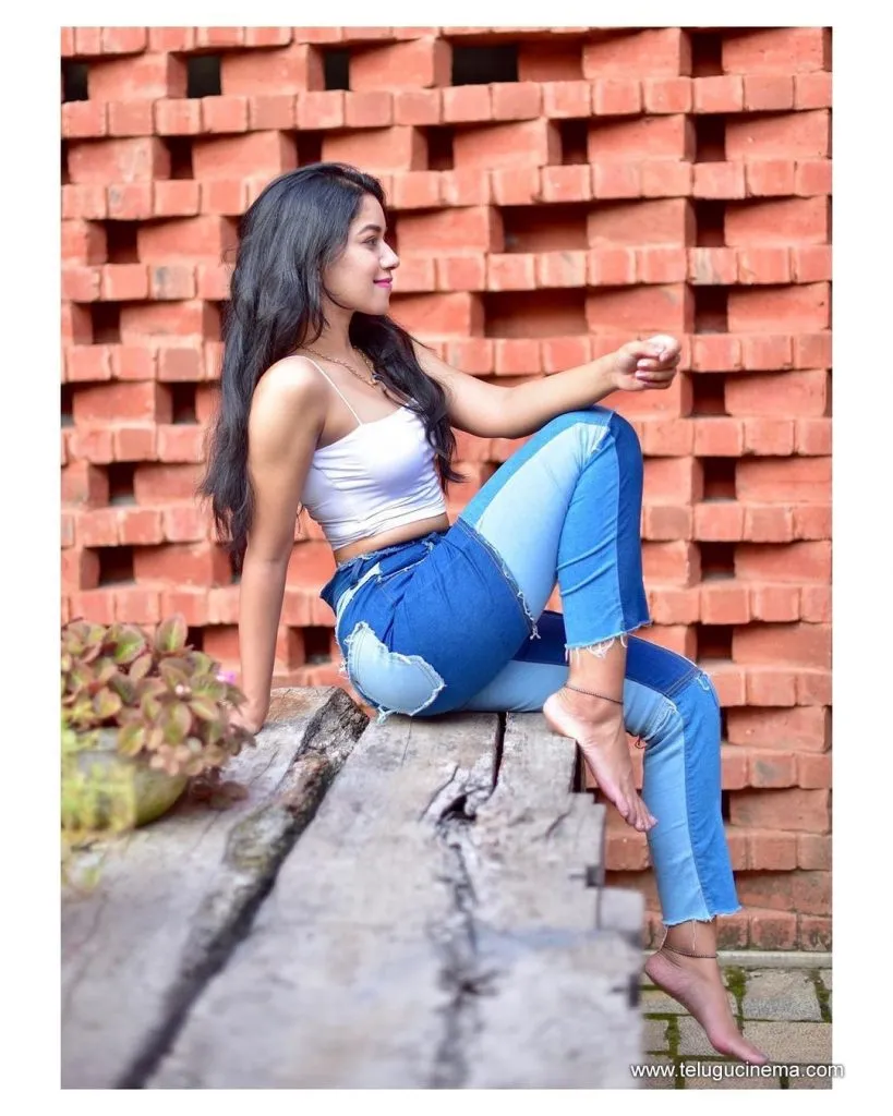 Mirnaliniravi Stills 25082100002