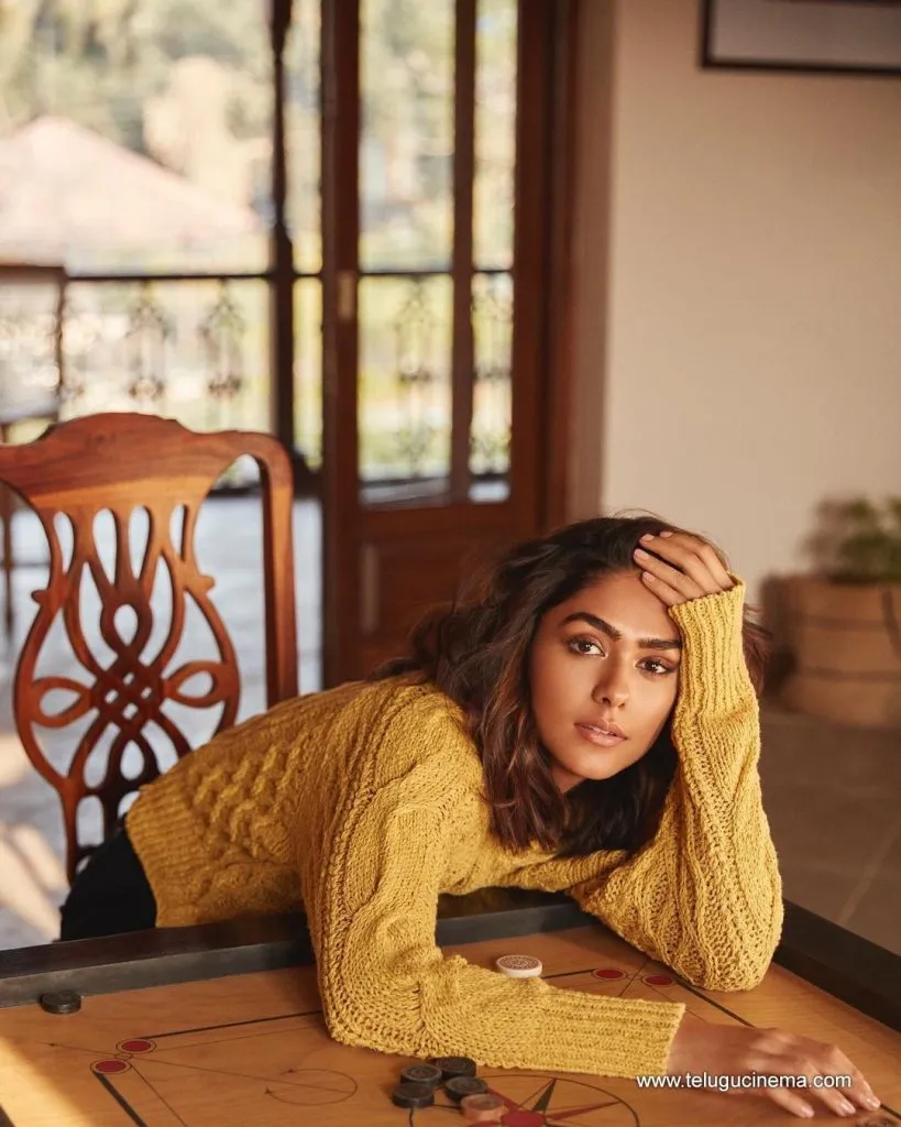 Mrunalthakur Stills 13082100001