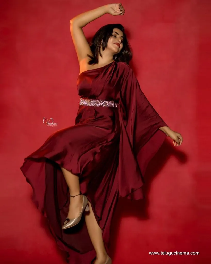 Poorna Stills 19082100005