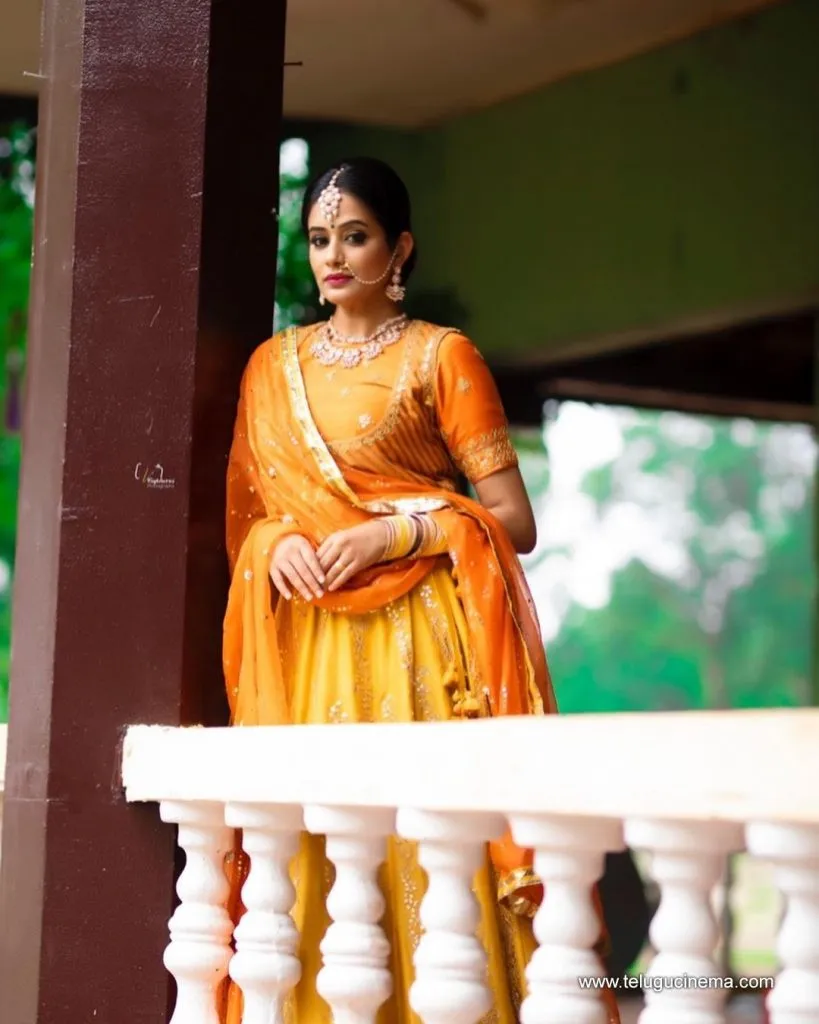 Priyamani Stills 11082100001