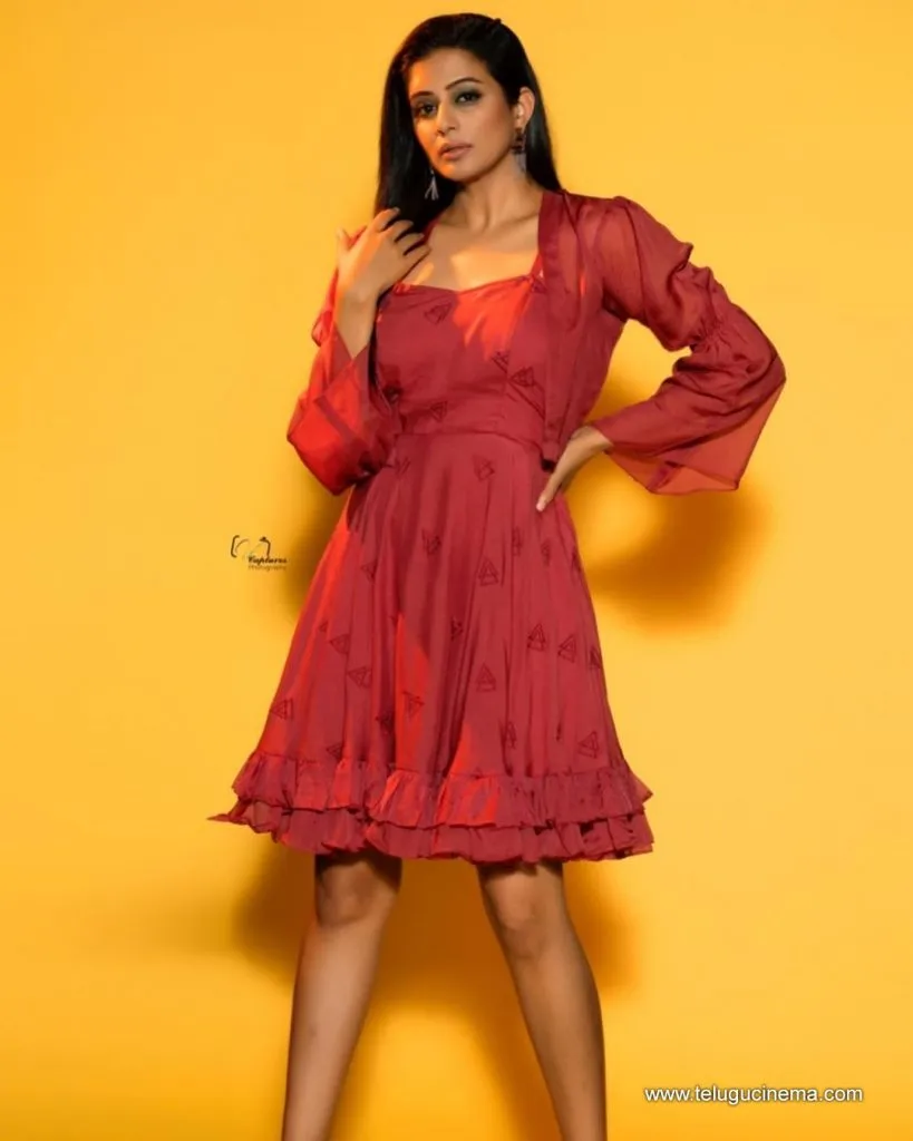 Priyamani Stills 18082100007