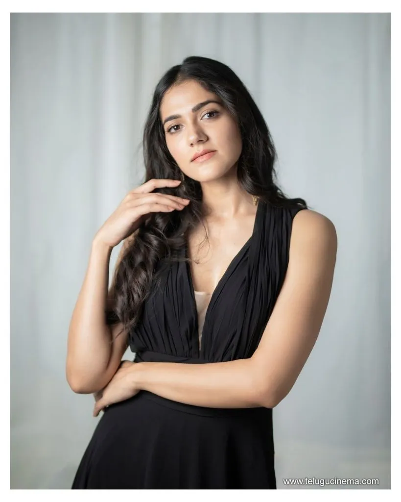 Simranchoudary Stills 13082100002