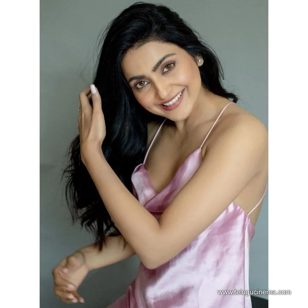 Avanthika Stilla 21092100003