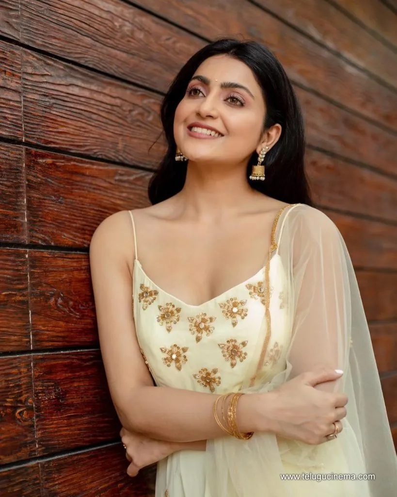Avanthikamishra Stilla 25092100005