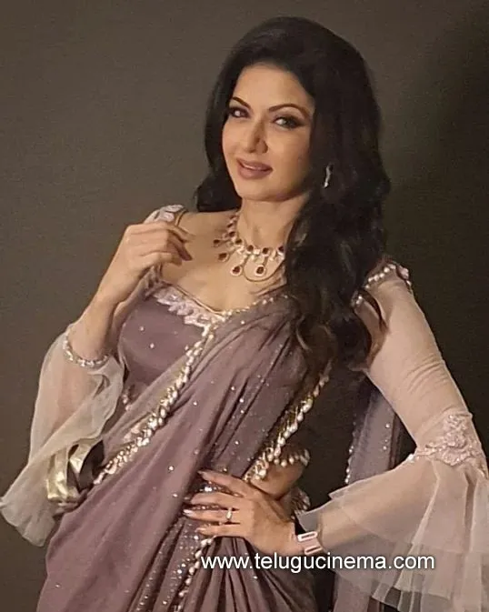 Bhagyasree Stilla 25092100003
