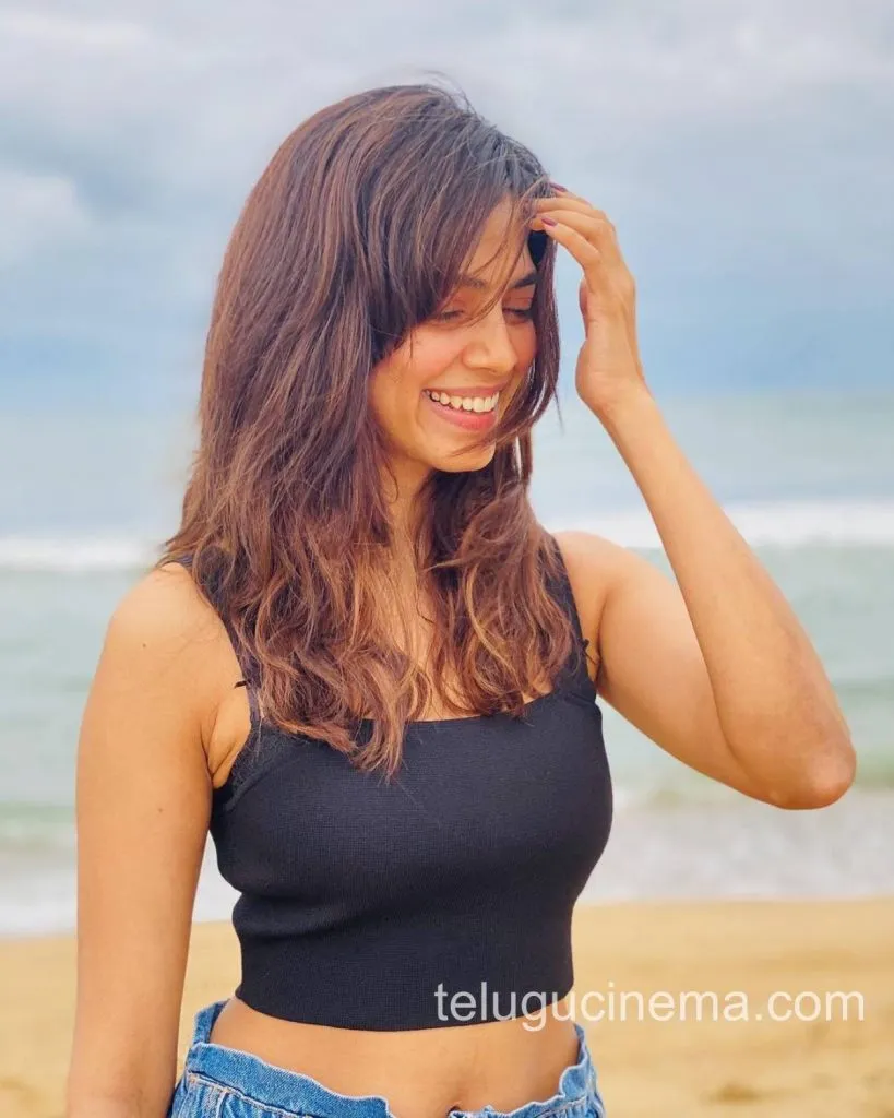 Malavika Mohanan Sep014