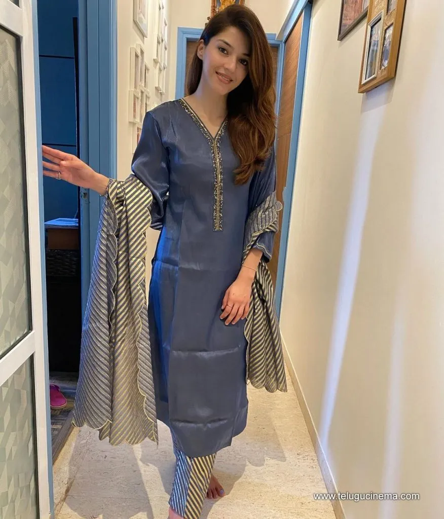 Mehreen Stilla 16092100001