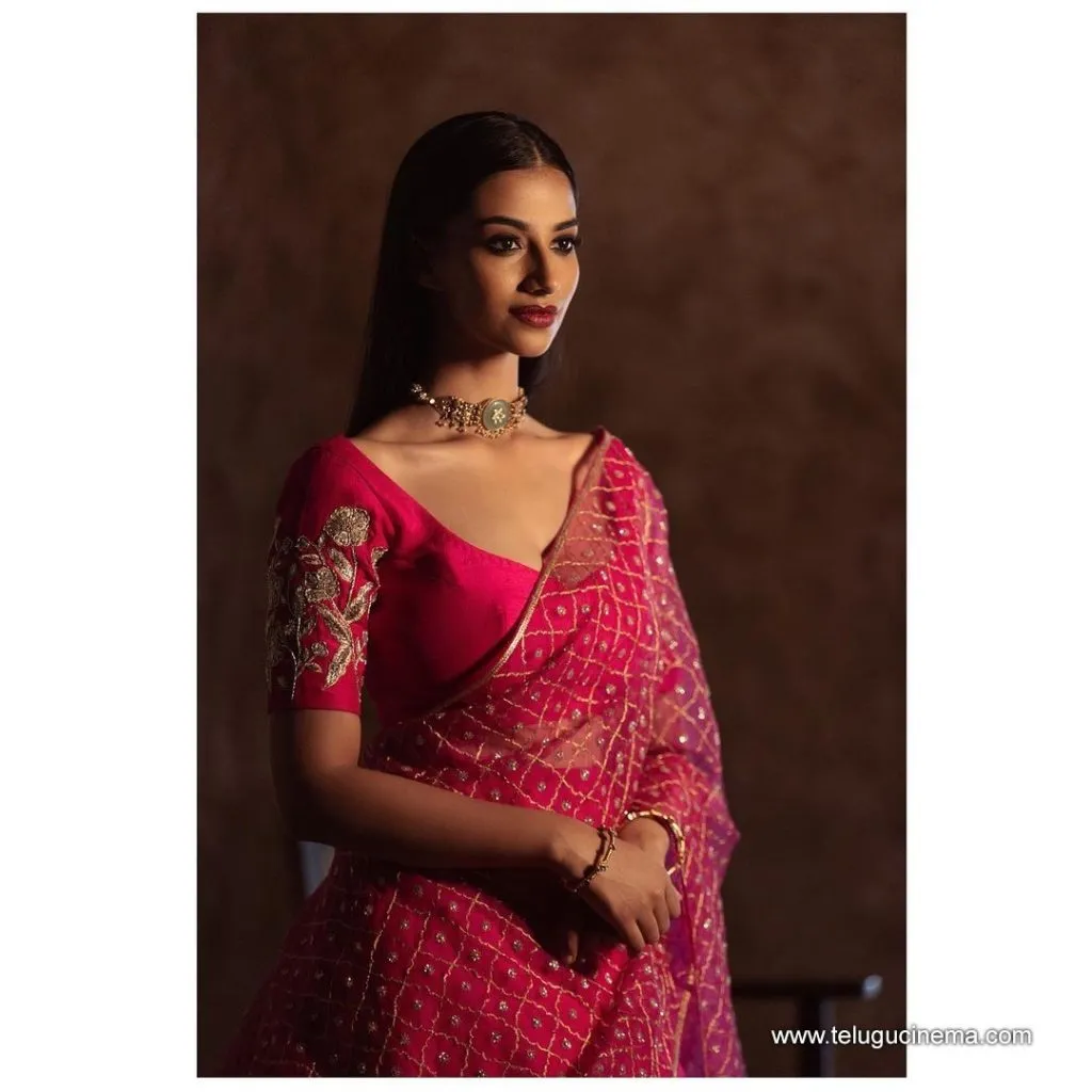 Minakshichaudary Still 27092100002