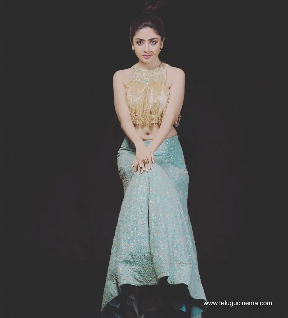 Poonamkaur Stills 07092100002