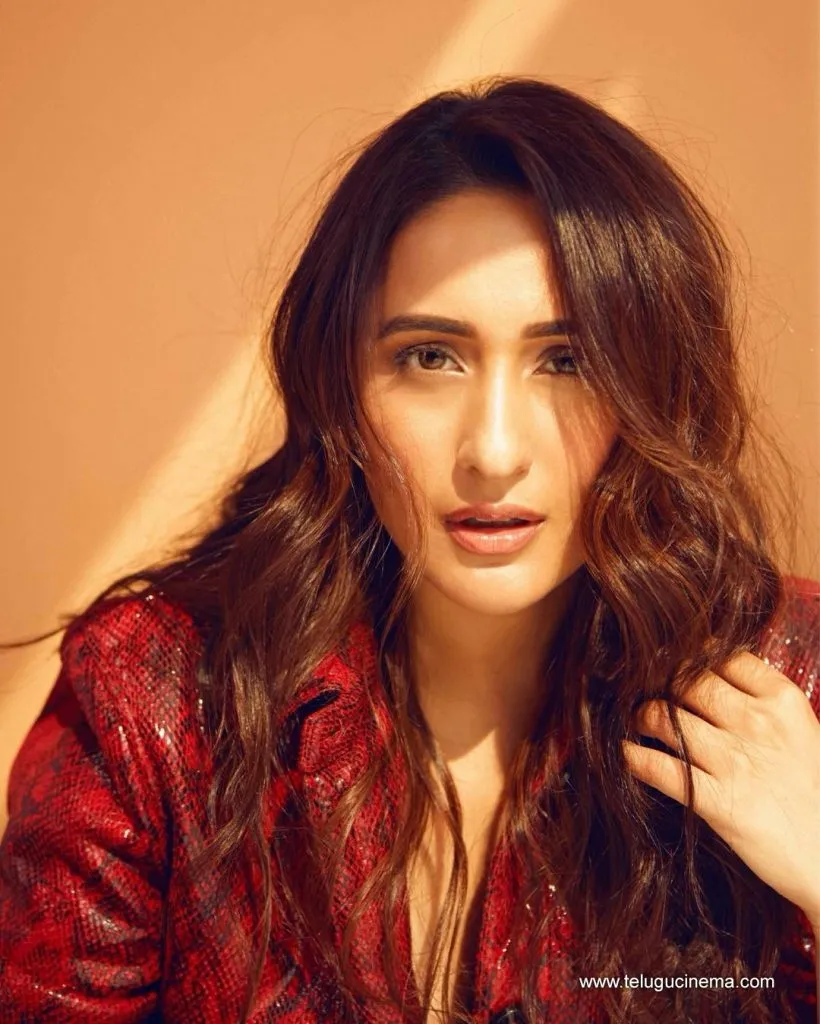 Pragyajaiswal Stilla 27092100004