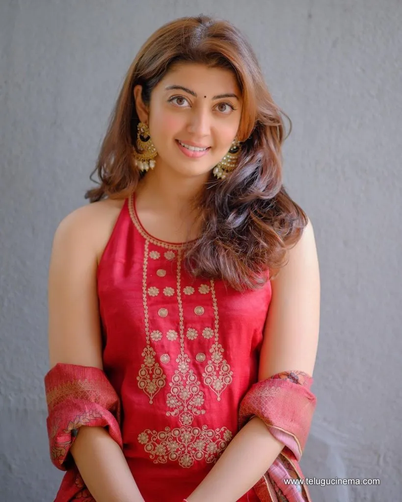 Pranithasubhash Stills 09092100003