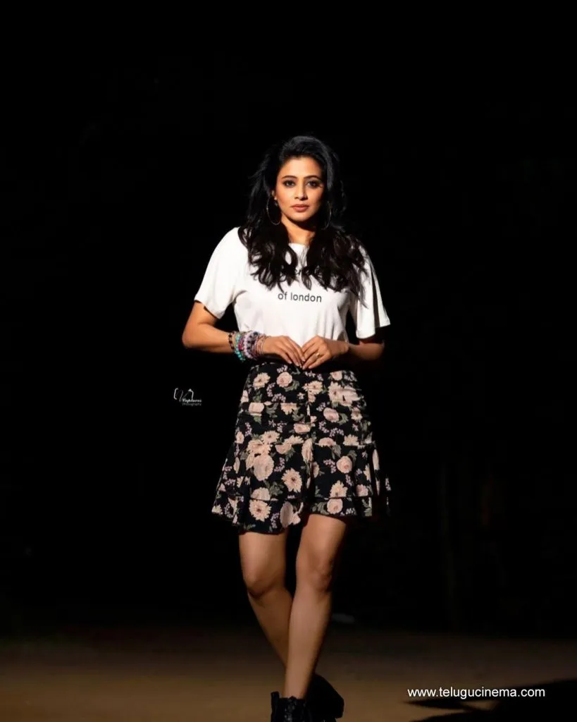 Priyamani Still 29092100002