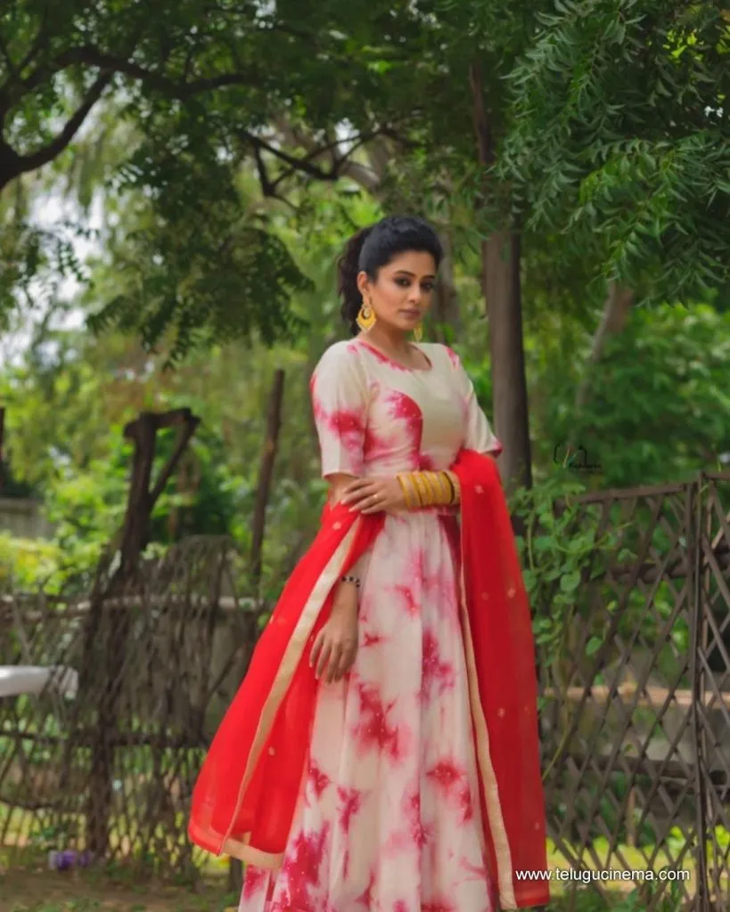 Priyamani Stilla 22092100003