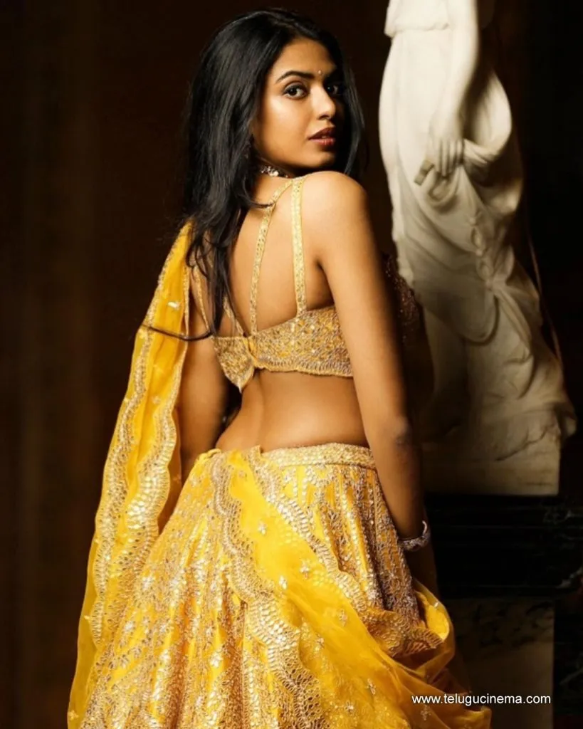 Shivani Stills 09092100004