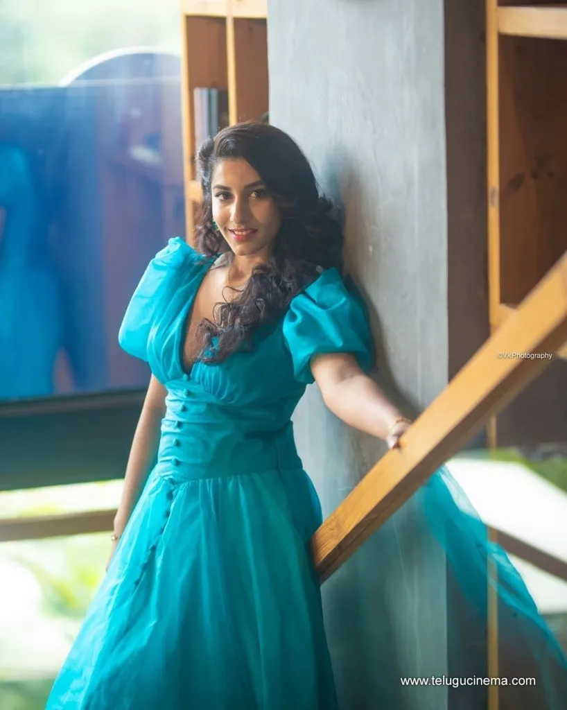 Vishnupriya Stills 07092100004