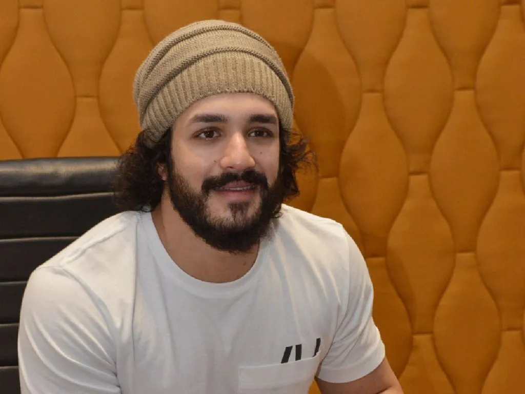 Akhil Akkineni Meb