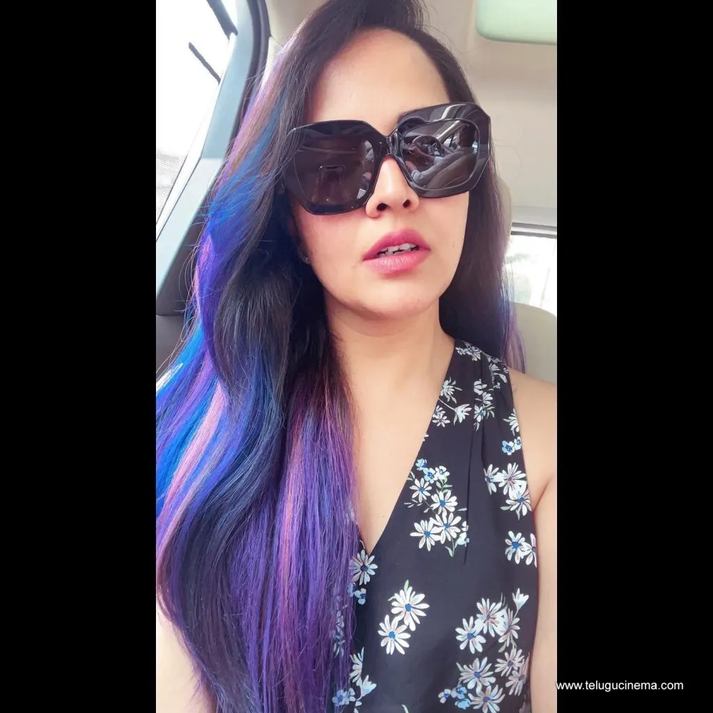 Anasuya Stills 17102100001