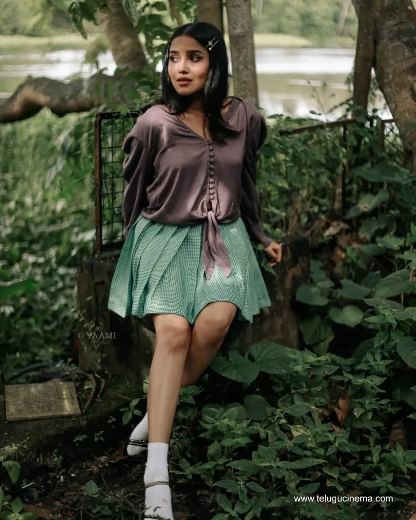 Anikha Stills 14102100001 1