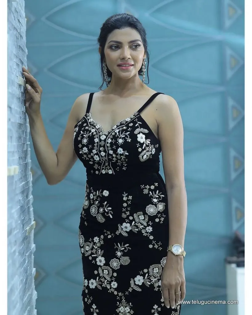 Lahari Stills 12102100002