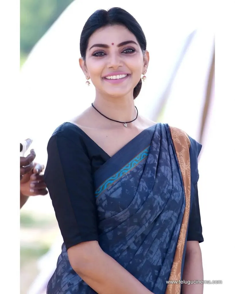 Lahari Stills 29102100001