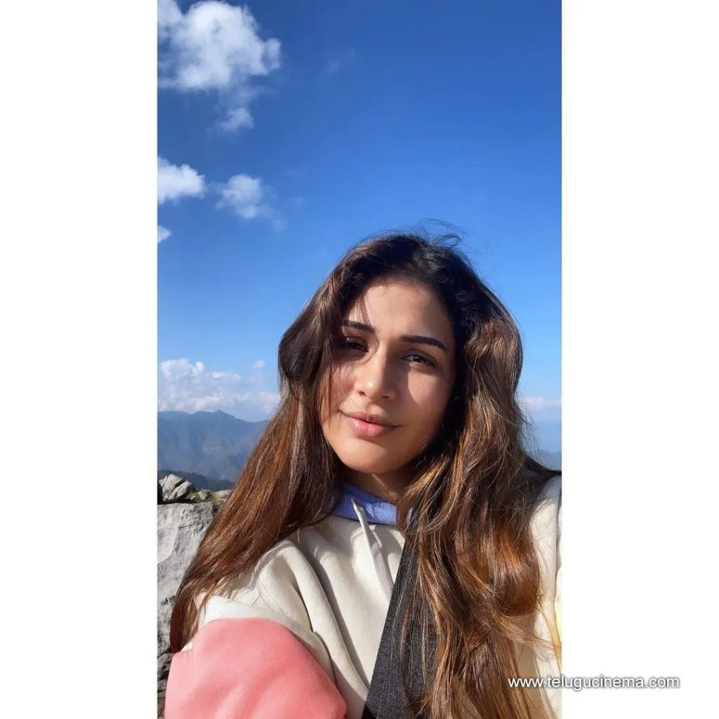 Lavanya Stills 28102100002