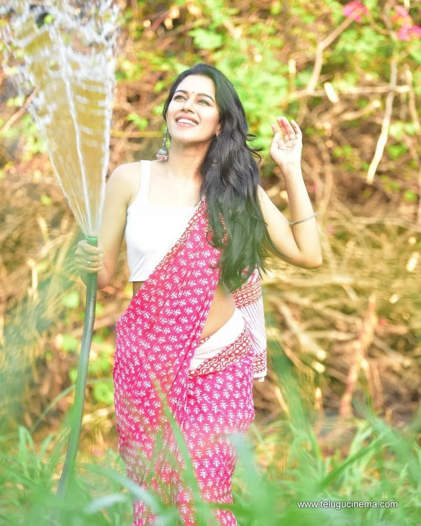 Mrinaliniravi Stills 16102100003