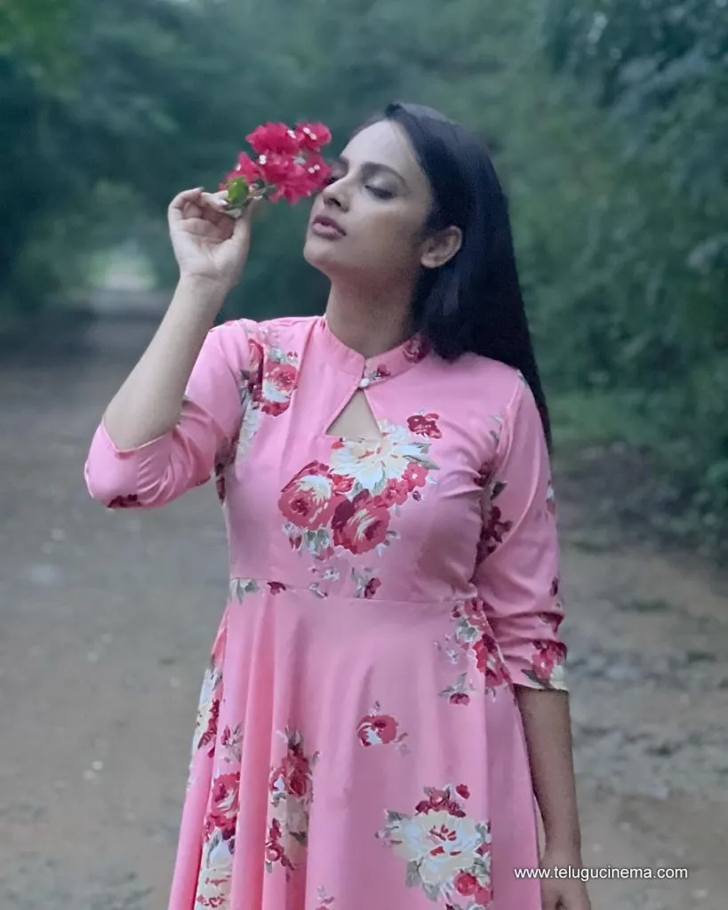 Nanditha Stills 18102100007
