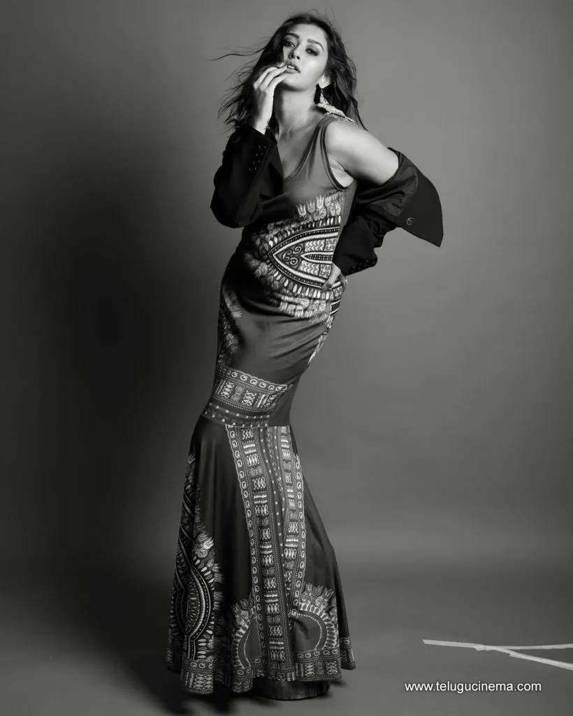 Poojajaweriya Stills 01102100005