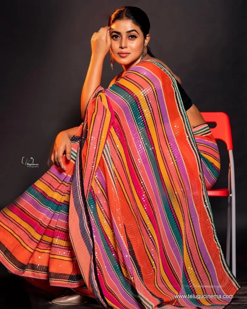 Poorna Stills 17102100005