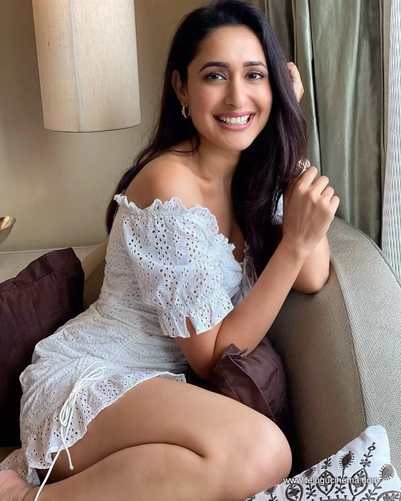 Pragya Stills 18102100001