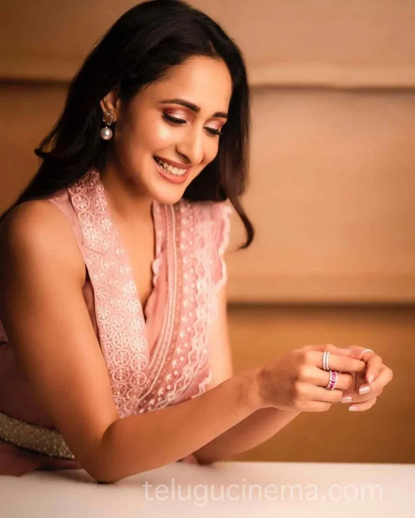 Pragya Sundaymood2
