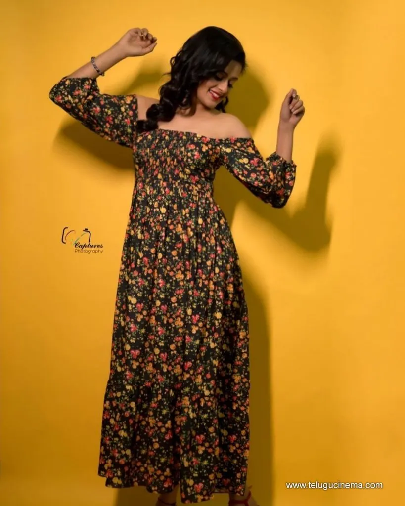 Priyamni Stills 27102100005