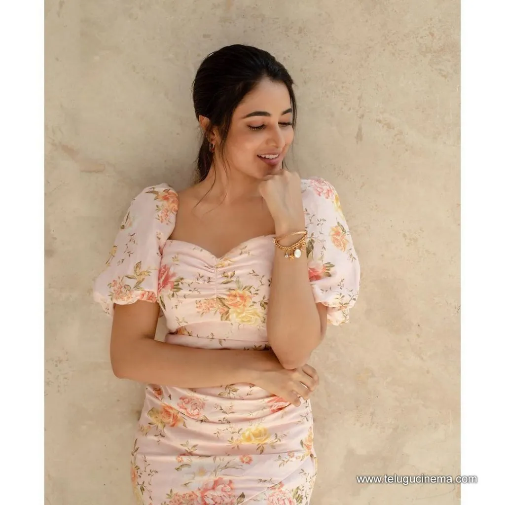 Priyanka Stills 02102100006
