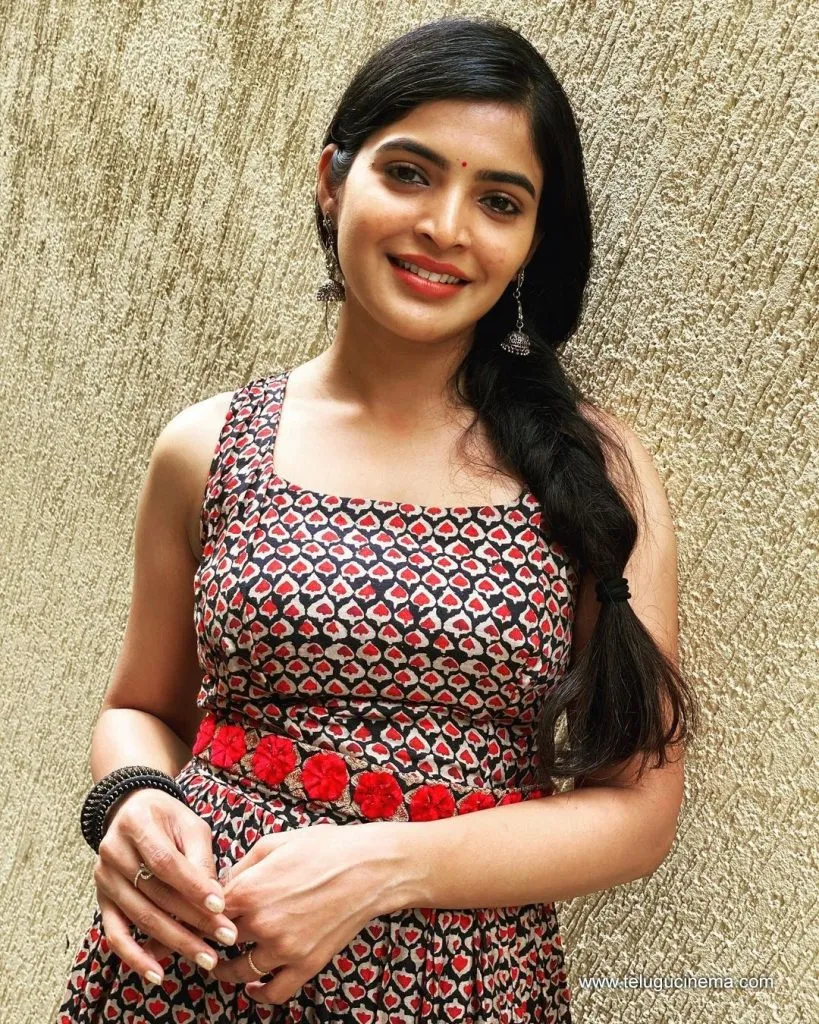 Sancitha Stills 12102100001