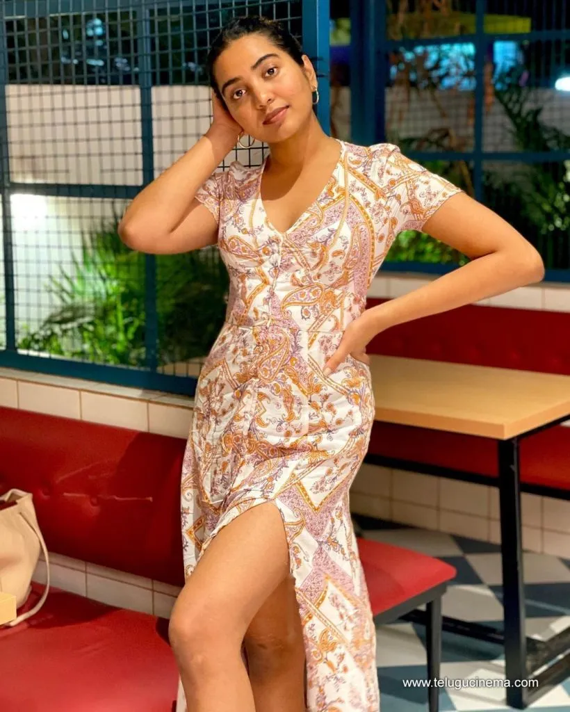 Shivathmika Stills 27102100001
